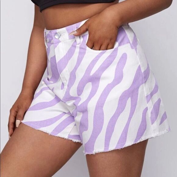 Zebra Print Denim Shorts - Picture 1 of 5